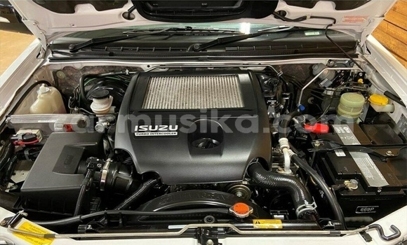 Acheter Occasion Voiture Isuzu KB Blanc à Beitbridge, Matabeleland South Acheter Occasion Voiture Isuzu KB Blanc à Beitbridge, Matabeleland South