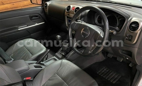 Acheter Occasion Voiture Isuzu KB Blanc à Beitbridge, Matabeleland South Acheter Occasion Voiture Isuzu KB Blanc à Beitbridge, Matabeleland South