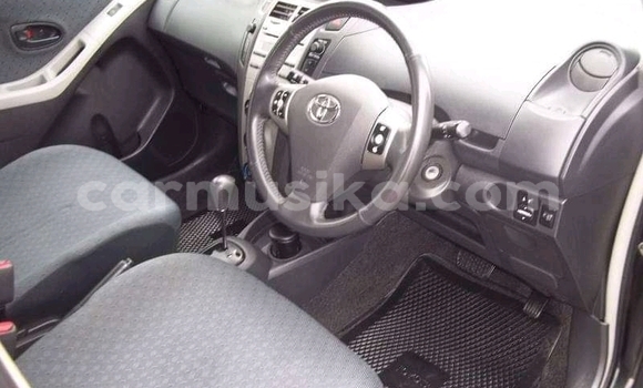 Nunua Ilio tumika Toyota Yaris Nyeusi Gari ndani ya Beitbridge nchini Matabeleland Kusini Nunua Ilio tumika Toyota Yaris Nyeusi Gari ndani ya Beitbridge nchini Matabeleland Kusini