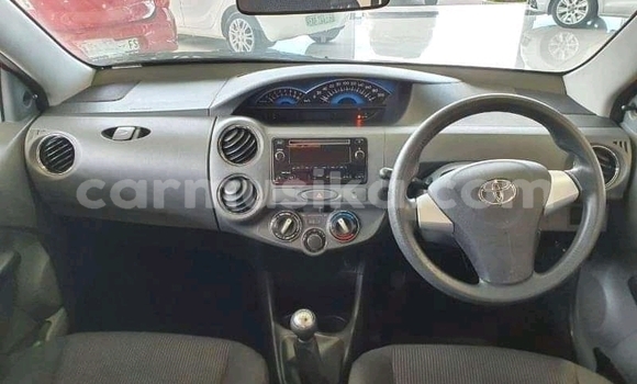 Acheter Occasion Voiture Toyota Etios Rouge à Beitbridge, Matabeleland South Acheter Occasion Voiture Toyota Etios Rouge à Beitbridge, Matabeleland South
