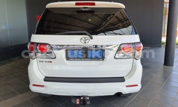 Tenga Tsaru Toyota Fortuner Chena Mota in Beitbridge in Matabeleland South Tenga Tsaru Toyota Fortuner Chena Mota in Beitbridge in Matabeleland South