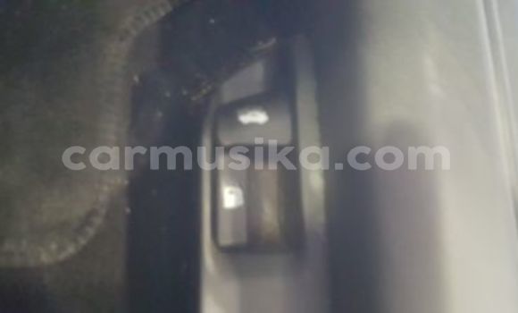 Nunua Ilio tumika Toyota Corolla Fedha Gari ndani ya Beitbridge nchini Matabeleland Kusini Nunua Ilio tumika Toyota Corolla Fedha Gari ndani ya Beitbridge nchini Matabeleland Kusini