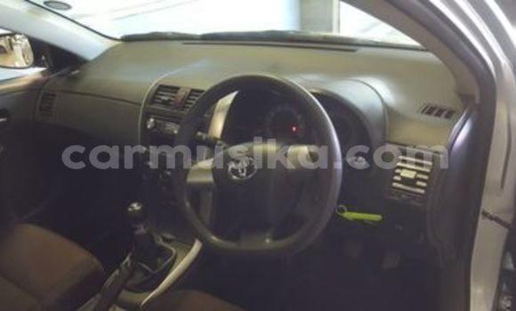 Nunua Ilio tumika Toyota Corolla Fedha Gari ndani ya Beitbridge nchini Matabeleland Kusini Nunua Ilio tumika Toyota Corolla Fedha Gari ndani ya Beitbridge nchini Matabeleland Kusini