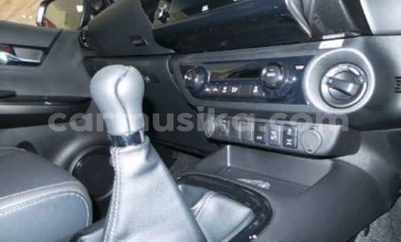 Acheter Occasion Voiture Toyota Hilux Blanc à Beitbridge, Matabeleland South Acheter Occasion Voiture Toyota Hilux Blanc à Beitbridge, Matabeleland South