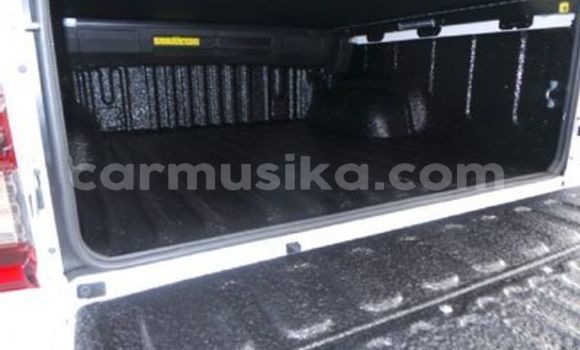 Acheter Occasion Voiture Toyota Hilux Blanc à Beitbridge, Matabeleland South Acheter Occasion Voiture Toyota Hilux Blanc à Beitbridge, Matabeleland South