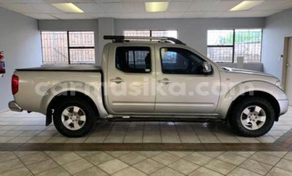 Nunua Ilio tumika Nissan Navara Fedha Gari ndani ya Beitbridge nchini Matabeleland Kusini