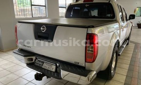 Acheter Occasion Voiture Nissan Navara Gris à Beitbridge, Matabeleland South Acheter Occasion Voiture Nissan Navara Gris à Beitbridge, Matabeleland South