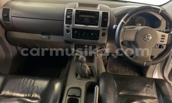 Acheter Occasion Voiture Nissan Navara Gris à Beitbridge, Matabeleland South Acheter Occasion Voiture Nissan Navara Gris à Beitbridge, Matabeleland South
