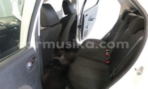 Acheter Occasion Voiture Mazda 2 Blanc à Beitbridge, Matabeleland South Acheter Occasion Voiture Mazda 2 Blanc à Beitbridge, Matabeleland South