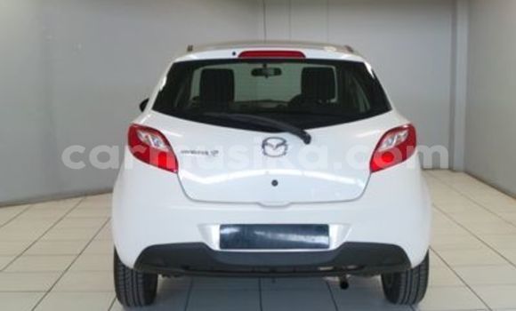 Acheter Occasion Voiture Mazda 2 Blanc à Beitbridge, Matabeleland South Acheter Occasion Voiture Mazda 2 Blanc à Beitbridge, Matabeleland South
