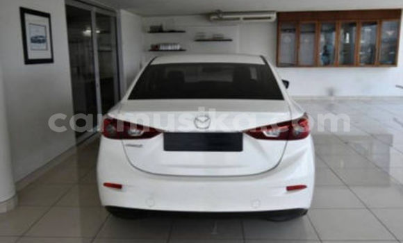 Acheter Occasion Voiture Mazda 3 Blanc à Beitbridge, Matabeleland South Acheter Occasion Voiture Mazda 3 Blanc à Beitbridge, Matabeleland South