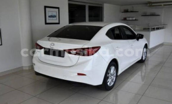 Acheter Occasion Voiture Mazda 3 Blanc à Beitbridge, Matabeleland South Acheter Occasion Voiture Mazda 3 Blanc à Beitbridge, Matabeleland South