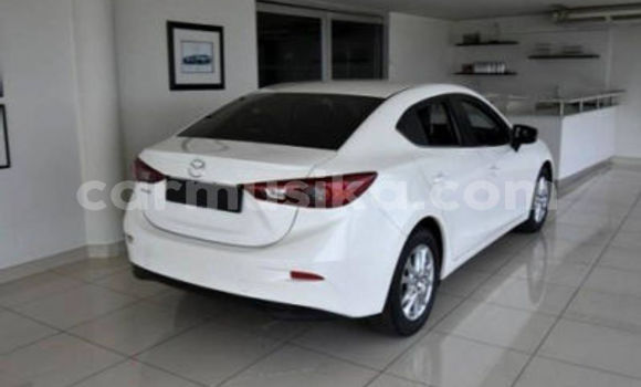Acheter Occasion Voiture Mazda 3 Blanc à Beitbridge, Matabeleland South Acheter Occasion Voiture Mazda 3 Blanc à Beitbridge, Matabeleland South