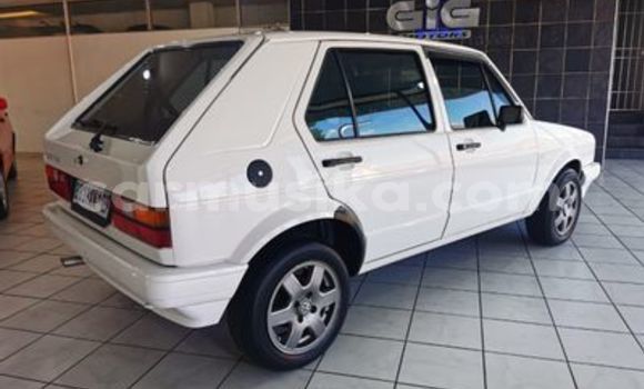 Acheter Occasion Voiture Volkswagen Golf Blanc à Beitbridge, Matabeleland South Acheter Occasion Voiture Volkswagen Golf Blanc à Beitbridge, Matabeleland South