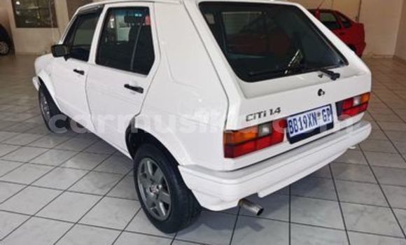 Acheter Occasion Voiture Volkswagen Golf Blanc à Beitbridge, Matabeleland South Acheter Occasion Voiture Volkswagen Golf Blanc à Beitbridge, Matabeleland South