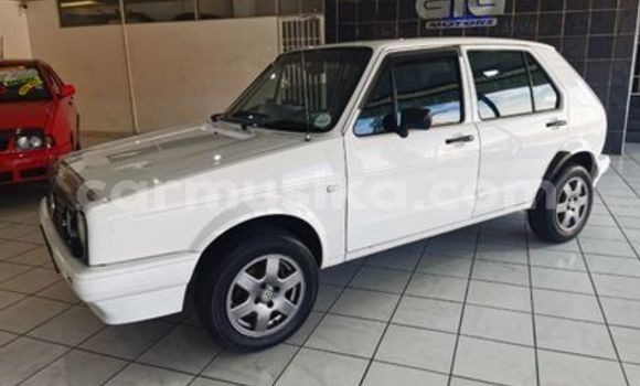 Acheter Occasion Voiture Volkswagen Golf Blanc à Beitbridge, Matabeleland South Acheter Occasion Voiture Volkswagen Golf Blanc à Beitbridge, Matabeleland South
