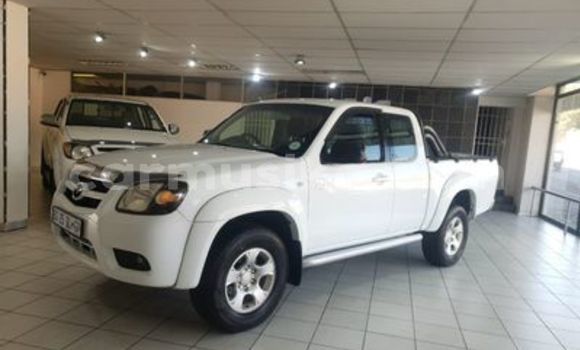 Acheter Occasion Voiture Mazda BT-50 Blanc à Beitbridge, Matabeleland South Acheter Occasion Voiture Mazda BT-50 Blanc à Beitbridge, Matabeleland South