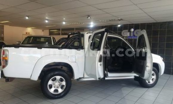 Acheter Occasion Voiture Mazda BT-50 Blanc à Beitbridge, Matabeleland South Acheter Occasion Voiture Mazda BT-50 Blanc à Beitbridge, Matabeleland South