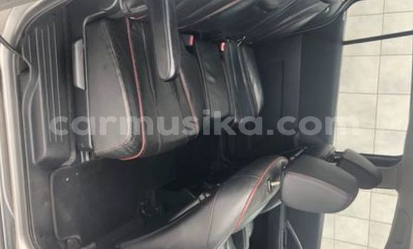 Nunua Ilio tumika Mazda 5 Fedha Gari ndani ya Beitbridge nchini Matabeleland Kusini Nunua Ilio tumika Mazda 5 Fedha Gari ndani ya Beitbridge nchini Matabeleland Kusini