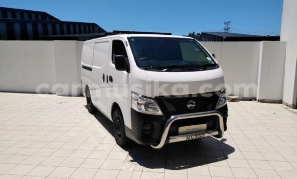 Buy Used Nissan Nv350 White Car in Beitbridge in Matabeleland South