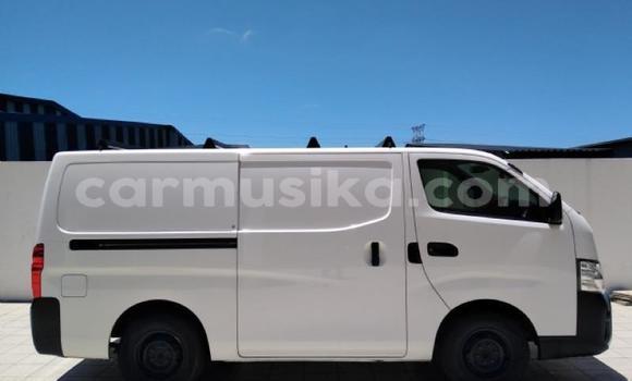 Acheter Occasion Voiture Nissan Nv350 Blanc à Beitbridge, Matabeleland South Acheter Occasion Voiture Nissan Nv350 Blanc à Beitbridge, Matabeleland South