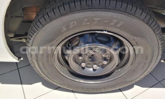 Acheter Occasion Voiture Nissan Nv350 Blanc à Beitbridge, Matabeleland South Acheter Occasion Voiture Nissan Nv350 Blanc à Beitbridge, Matabeleland South