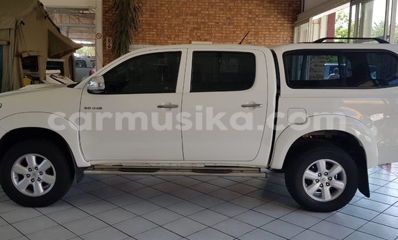 Nunua Ilio tumika Toyota Hilux Nyeupe Gari ndani ya Beitbridge nchini Matabeleland Kusini Nunua Ilio tumika Toyota Hilux Nyeupe Gari ndani ya Beitbridge nchini Matabeleland Kusini