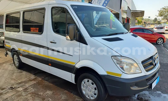 Tenga Tsaru Mercedes‒Benz W189 Chena Mota in Beitbridge in Matabeleland South Tenga Tsaru Mercedes‒Benz W189 Chena Mota in Beitbridge in Matabeleland South