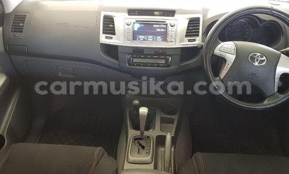 Nunua Ilio tumika Toyota Hilux Nyeupe Gari ndani ya Beitbridge nchini Matabeleland Kusini Nunua Ilio tumika Toyota Hilux Nyeupe Gari ndani ya Beitbridge nchini Matabeleland Kusini