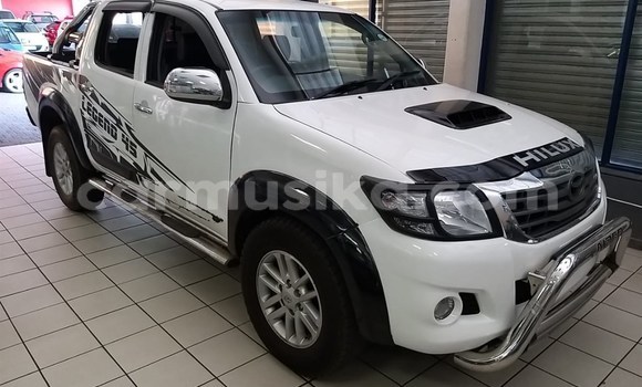 Tenga Tsaru Toyota Hilux Chena Mota in Beitbridge in Matabeleland South Tenga Tsaru Toyota Hilux Chena Mota in Beitbridge in Matabeleland South