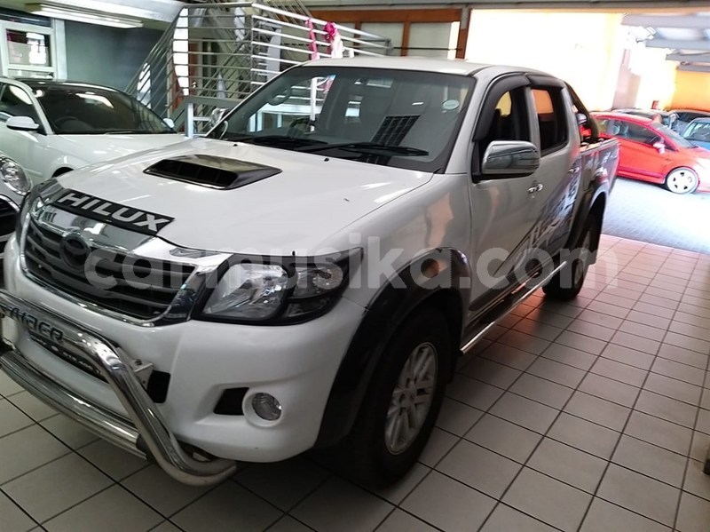 Big with watermark toyota hilux matabeleland south beitbridge 19438