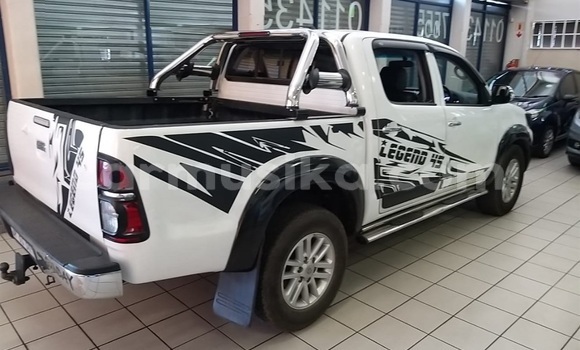 Tenga Tsaru Toyota Hilux Chena Mota in Beitbridge in Matabeleland South Tenga Tsaru Toyota Hilux Chena Mota in Beitbridge in Matabeleland South