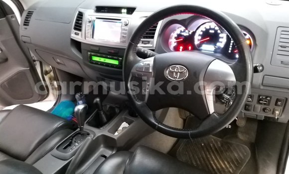 Tenga Tsaru Toyota Hilux Chena Mota in Beitbridge in Matabeleland South Tenga Tsaru Toyota Hilux Chena Mota in Beitbridge in Matabeleland South