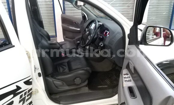 Tenga Tsaru Toyota Hilux Chena Mota in Beitbridge in Matabeleland South Tenga Tsaru Toyota Hilux Chena Mota in Beitbridge in Matabeleland South