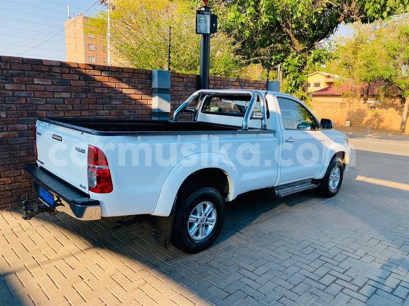 Big with watermark toyota hilux matabeleland south beitbridge 19439