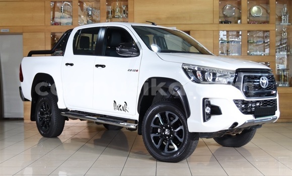 Tenga Tsaru Toyota Hilux Chena Mota in Beitbridge in Matabeleland South