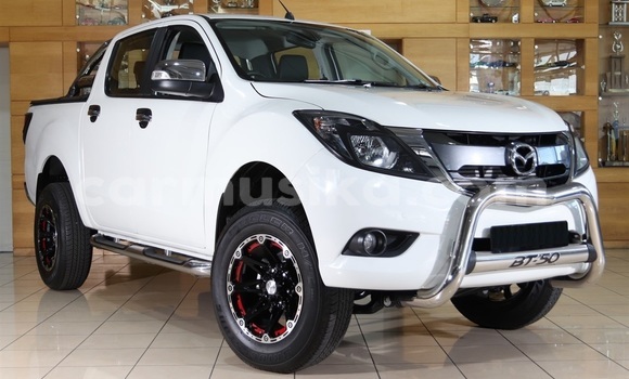 Tenga Tsaru Mazda BT-50 Chena Mota in Beitbridge in Matabeleland South