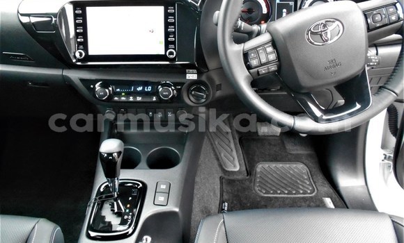 Tenga Tsaru Toyota Hilux Chena Mota in Beitbridge in Matabeleland South Tenga Tsaru Toyota Hilux Chena Mota in Beitbridge in Matabeleland South