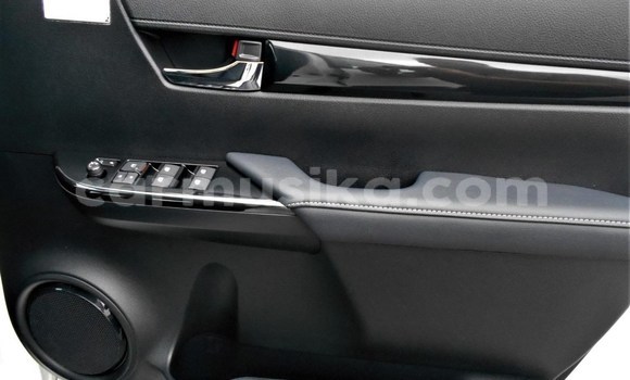 Tenga Tsaru Toyota Hilux Chena Mota in Beitbridge in Matabeleland South Tenga Tsaru Toyota Hilux Chena Mota in Beitbridge in Matabeleland South