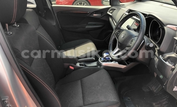 Acheter Occasion Voiture Honda Fit Gris à Beitbridge, Matabeleland South Acheter Occasion Voiture Honda Fit Gris à Beitbridge, Matabeleland South