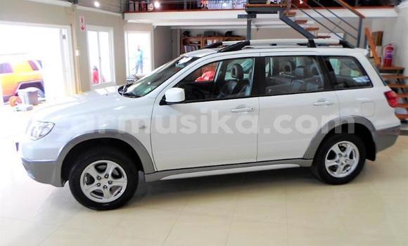 Nunua Ilio tumika Mitsubishi Outlander Nyeupe Gari ndani ya Beitbridge nchini Matabeleland Kusini Nunua Ilio tumika Mitsubishi Outlander Nyeupe Gari ndani ya Beitbridge nchini Matabeleland Kusini