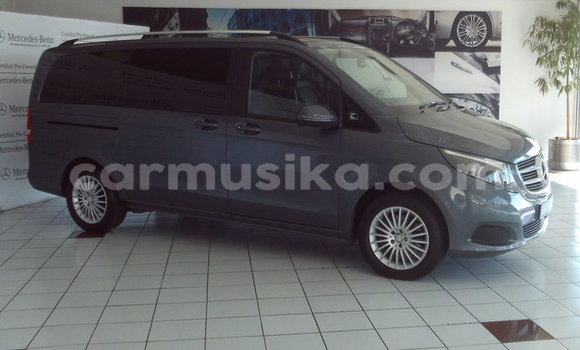 Tenga Tsaru Mercedes‒Benz Vito Zvimwe Mota in Beitbridge in Matabeleland South Tenga Tsaru Mercedes‒Benz Vito Zvimwe Mota in Beitbridge in Matabeleland South