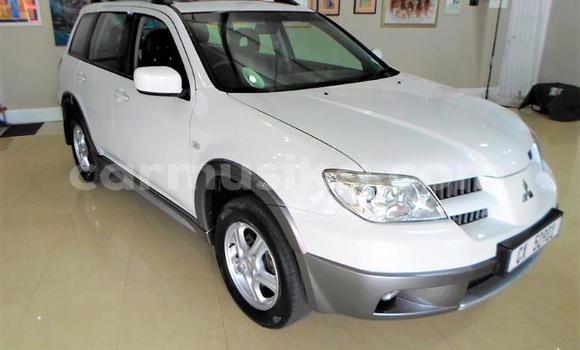 Nunua Ilio tumika Mitsubishi Outlander Nyeupe Gari ndani ya Beitbridge nchini Matabeleland Kusini Nunua Ilio tumika Mitsubishi Outlander Nyeupe Gari ndani ya Beitbridge nchini Matabeleland Kusini