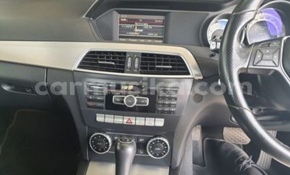 Tenga Tsaru Mercedes‒Benz C–Class Chena Mota in Beitbridge in Matabeleland South Tenga Tsaru Mercedes‒Benz C–Class Chena Mota in Beitbridge in Matabeleland South