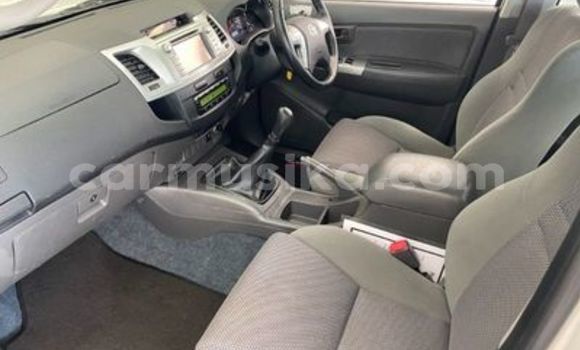 Acheter Occasion Voiture Toyota Hilux Blanc à Beitbridge, Matabeleland South Acheter Occasion Voiture Toyota Hilux Blanc à Beitbridge, Matabeleland South