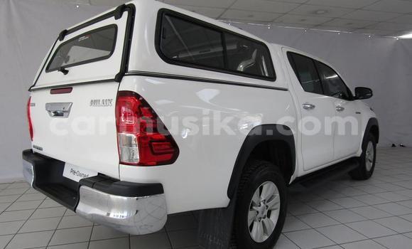 Nunua Ilio tumika Toyota Hilux Nyeupe Gari ndani ya Beitbridge nchini Matabeleland Kusini Nunua Ilio tumika Toyota Hilux Nyeupe Gari ndani ya Beitbridge nchini Matabeleland Kusini