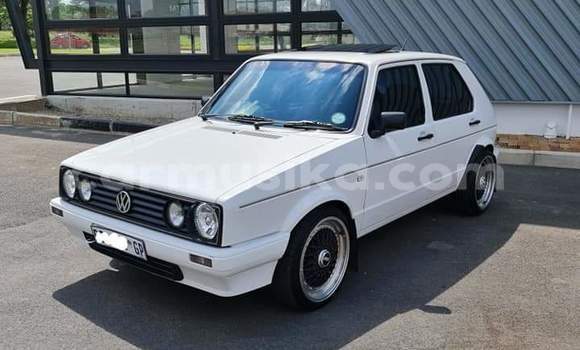Buy Used Volkswagen Golf White Car in Beitbridge in Matabeleland South Buy Used Volkswagen Golf White Car in Beitbridge in Matabeleland South