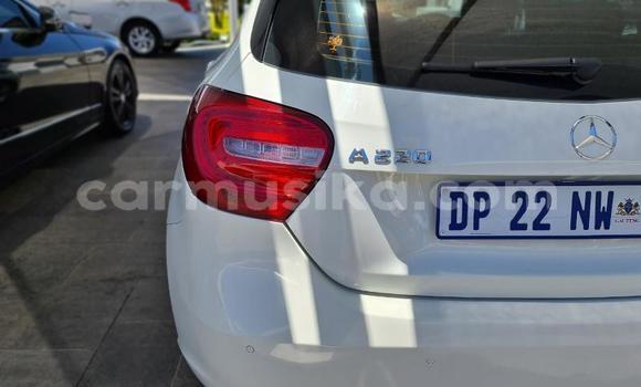 Acheter Occasion Voiture Mercedes‒Benz A–Class Blanc à Beitbridge, Matabeleland South Acheter Occasion Voiture Mercedes‒Benz A–Class Blanc à Beitbridge, Matabeleland South