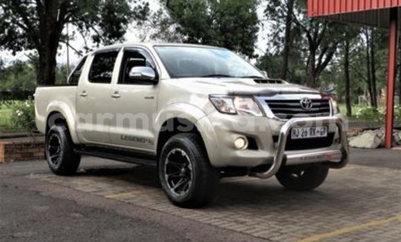 Tenga Tsaru Toyota Hilux Sirivha Mota in Beitbridge in Matabeleland South Tenga Tsaru Toyota Hilux Sirivha Mota in Beitbridge in Matabeleland South