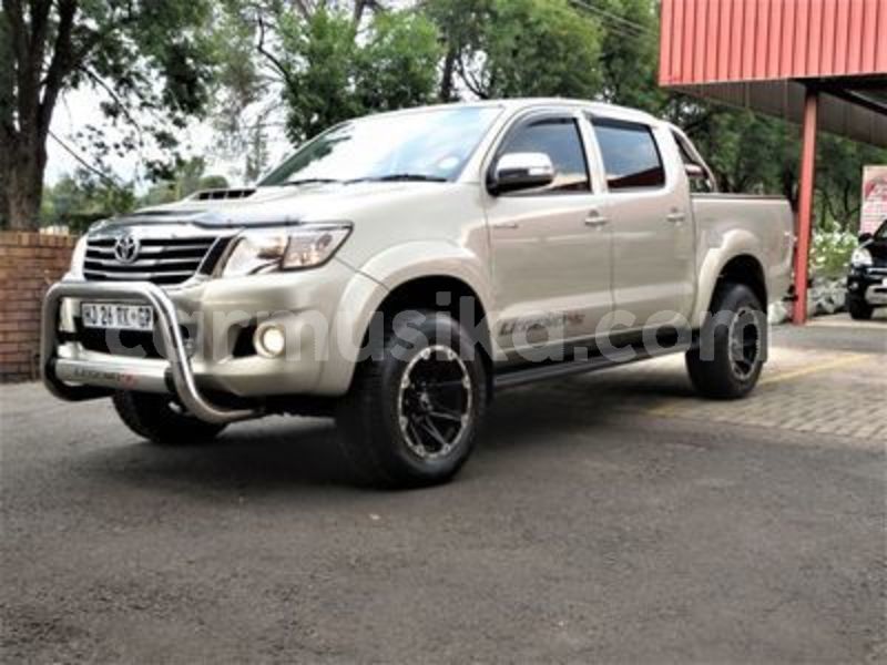 Big with watermark toyota hilux matabeleland south beitbridge 19480